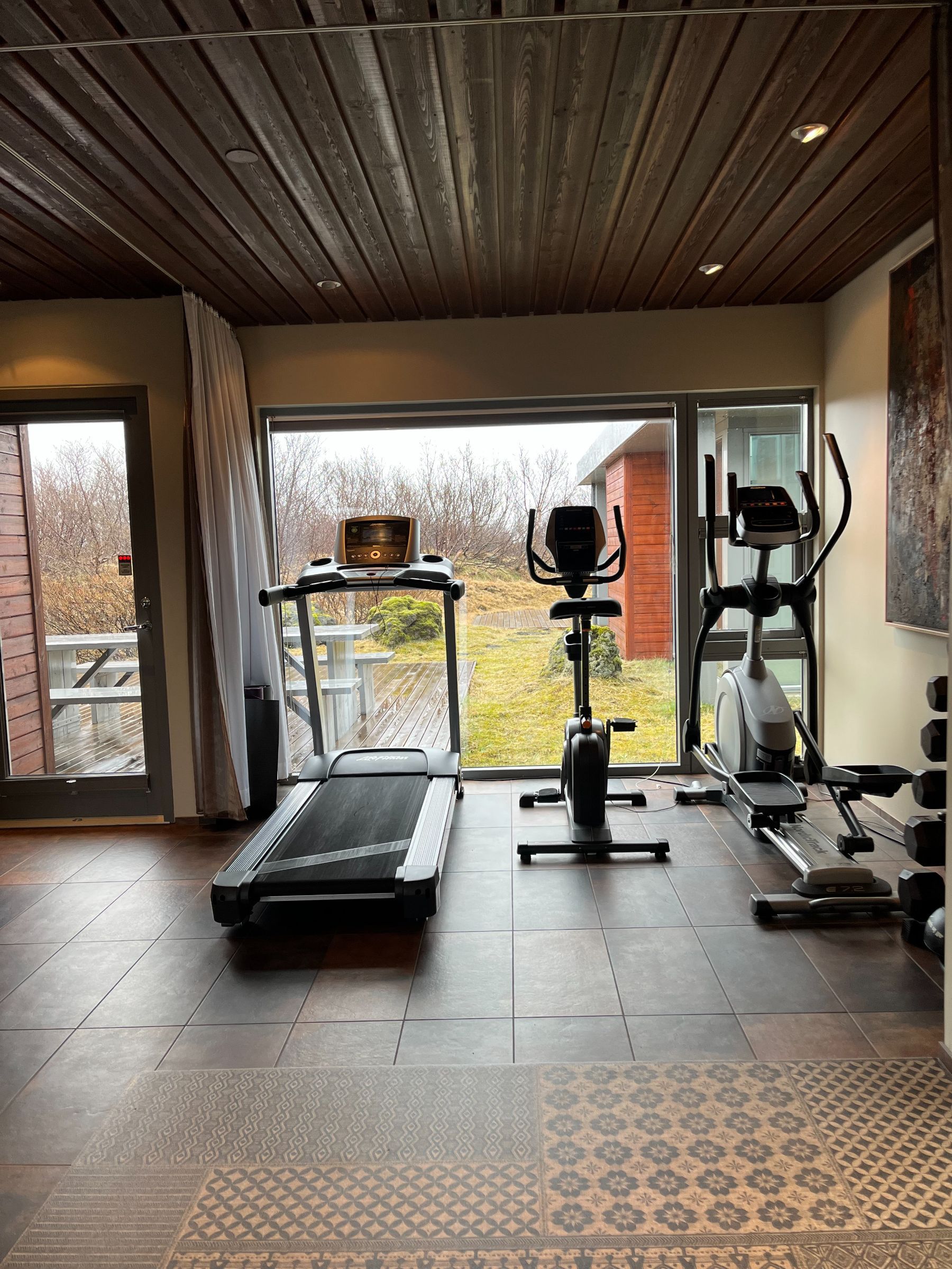 Eldar Lodge villa photo.